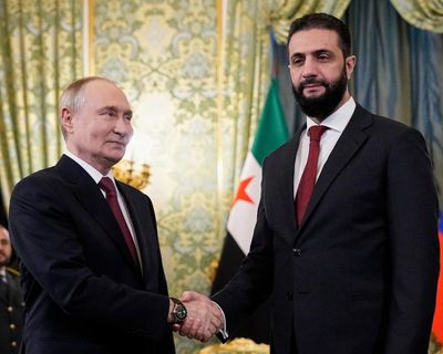 Syrian president in first visit to Moscow as former enemies hold talks