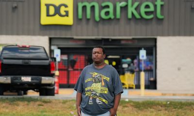 Dollar Store Workers Fight to Improve Jobs, Even Without a Union