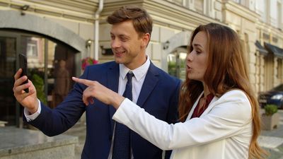 7 “Unspoken Rules” That Successful Two-Career Couples Swear By