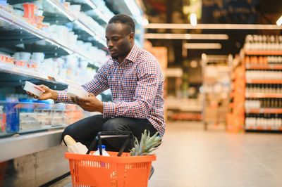 9 Grocery Trips That Lead Fathers Into Debt Spirals