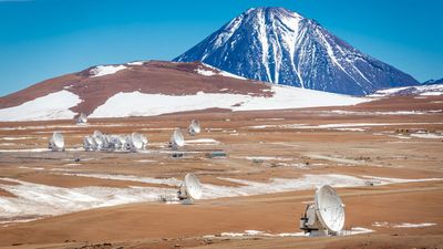 Deep-space dishes dot the desert | Space photo of the day for Oct. 15, 2025