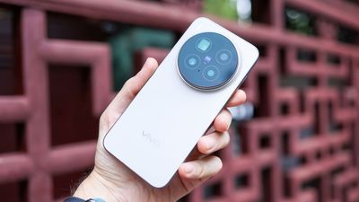 Good luck taking a bad photo on this Zeiss co-engineered smartphone