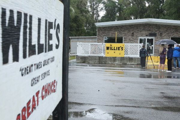 A crowd of 700, but no witnesses? South Carolina investigation into mass shooting at bar stalls