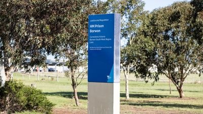 Gangland boss's case delayed after alleged discovery