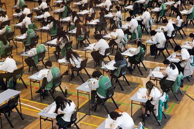 Students grumble over essay prompt and how paper was stapled as English exam kicks off HSC