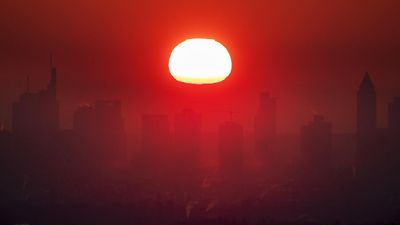 Record surge in CO2 puts world on track for more long-term warming