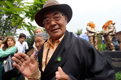 Last surviving member of first Mount Everest expedition dies aged 92