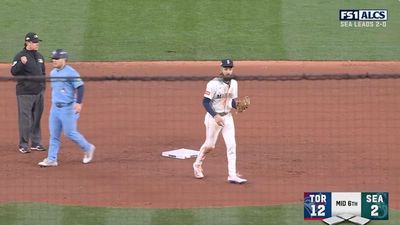 A Mariners Player Had Announcers Cracking Up After Appearing to Forget a Key Thing