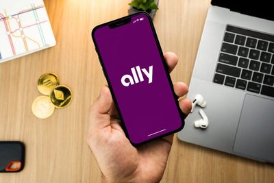 How To Earn $500 A Month From Ally Financial Stock Ahead Of Q3 Earnings