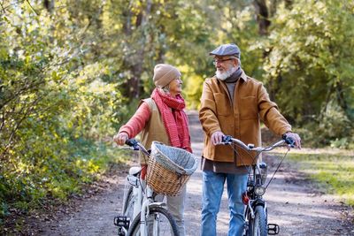 8 Places Dual-Income Couples Retire Before 55 Without Struggling