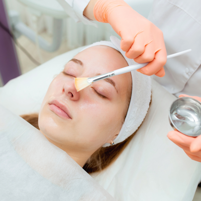 Facial or Medical Procedure? How to Know When Your Beauty Treatment Should Be Left to a Doctor