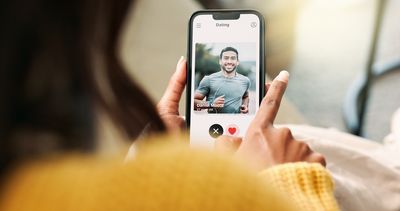 6 Online Dating Habits That Lower Female Safety