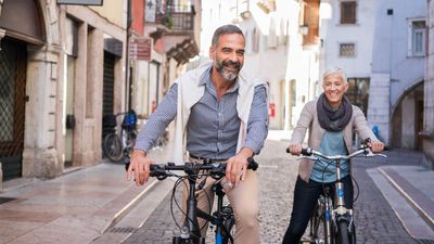 The Best Fall Travel Deals for Retirees in 2025
