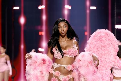 WNBA star Angel Reese steals the spotlight as first pro athlete to walk Victoria’s Secret Fashion Show