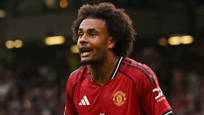 Joshua Zirkzee Handed Man Utd January Escape Route by Two Serie A Clubs—Report
