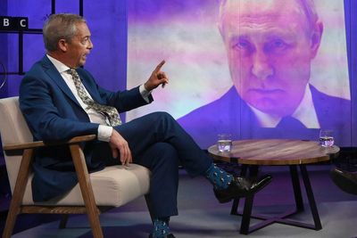 Farage calls Putin ‘very bad dude’ and backs downing Russian jets in Nato skies