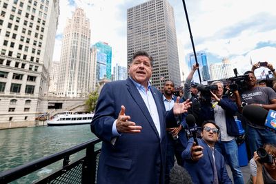 Billionaire Illinois Gov. JB Pritzker won $1.4M playing blackjack at a Vegas casino last year: ‘I was incredibly lucky’