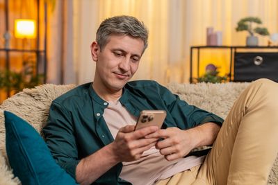 10 Things Today’s Men Secretly Miss About the ’80s and ’90s