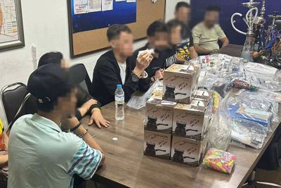 Drug den busted at Nana barber shop in Bangkok