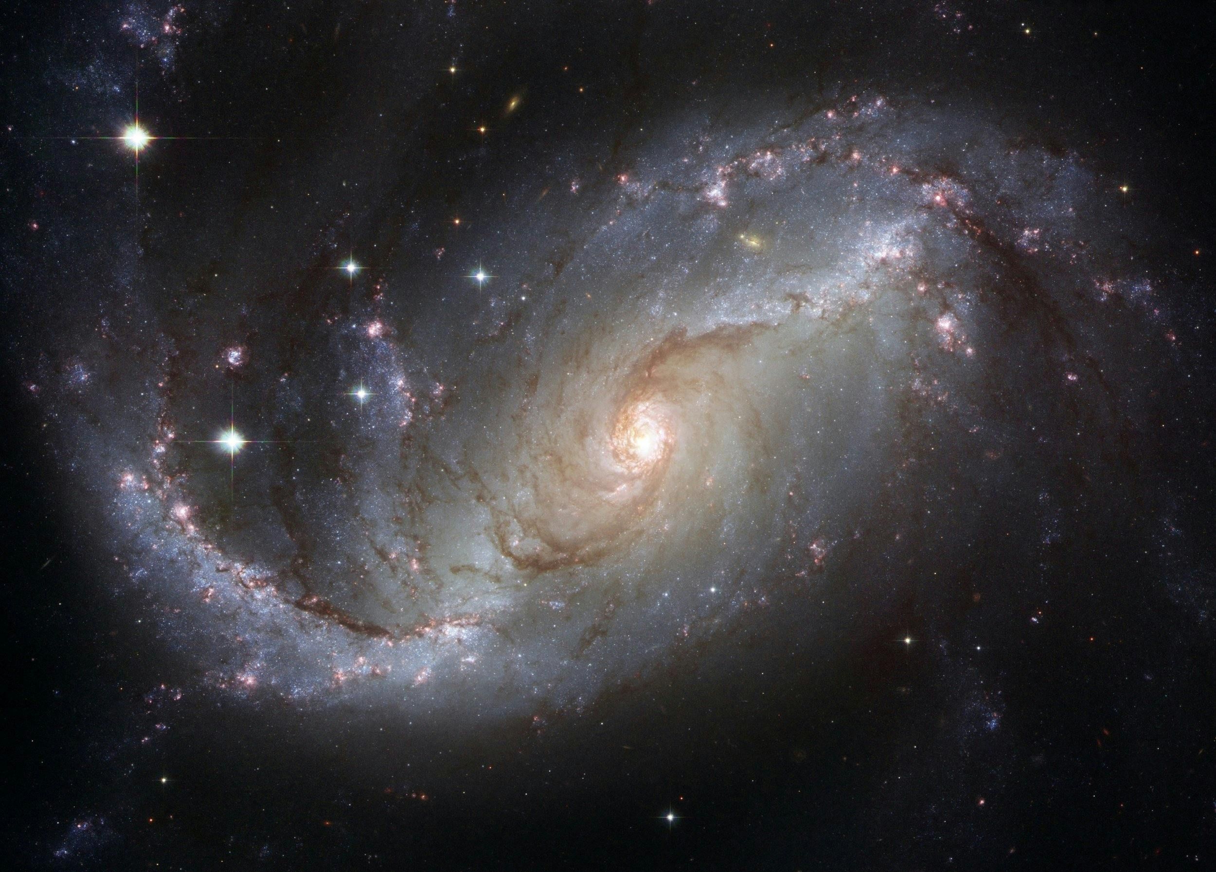 What is Dark Matter? Scientists Debate On Existence Of Space Substance As The Milky Way Galaxy Emits Mysterious 'Gamma Ray Glow'
