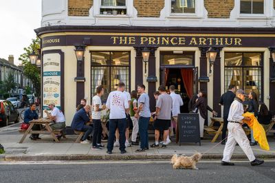 Josh Barrie On the Sauce at The Prince Arthur: Truly a wonderful pub