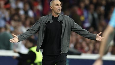 PSG coach Enrique warns squad of tough test against high-flying Strasbourg