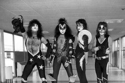 Alice Cooper pays tribute to ‘pioneer’ Kiss guitarist Ace Frehley