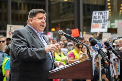 Illinois Governor JB Pritzker Reports $1.4 Million Gambling Windfall On Tax Return: 'I Was Incredibly Lucky'