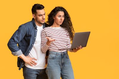 Do Dual-Income Couples Face More Scams Than Families?