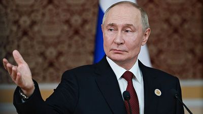 Can Putin, under sanctions and an arrest warrant, enter the European Union?