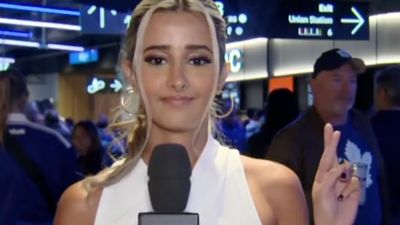 NHL Reporter Face-Plants In Front of New York Rangers, Keeps Playing Through It