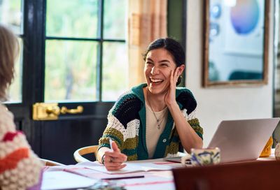 The 3 magic phrases that will instantly make you more likable, according to a body language expert