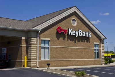 KeyCorp Analysts Increase Their Forecasts After Upbeat Q3 Earnings