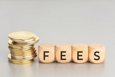 Crypto Replaced Banks With Middlemen In New Costumes: Here's How