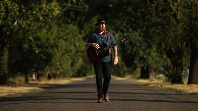 Wee break has country muso thanking his lucky stars