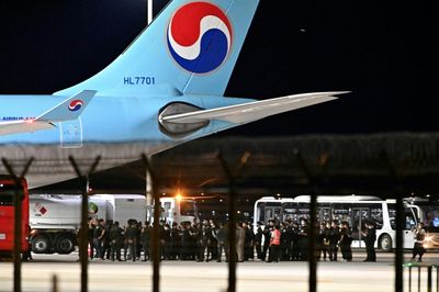 64 South Koreans Held In Cambodia Return Home Under Arrest
