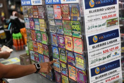 Convenience store worker bought a lotto ticket on her way to break. It ended with her much richer