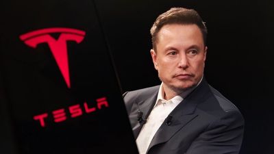 Elon Musk Pay Deal Faces Pushback As ISS Tells Tesla Investors To Vote Against $1 Trillion Package