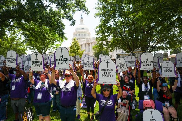 Biggest US labor unions fuel No Kings protests against Trump: ‘You need a voice to have freedom’
