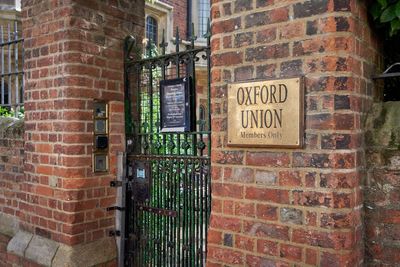 Voting ends in no confidence ballot of Oxford Union president-elect