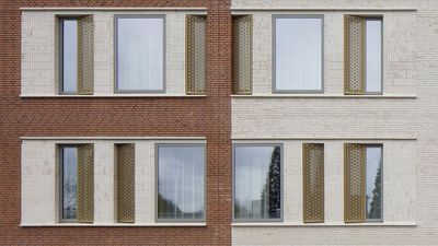 Are Anthracite Windows and Doors Out of Fashion? What Architects Are Choosing for 2026 Projects