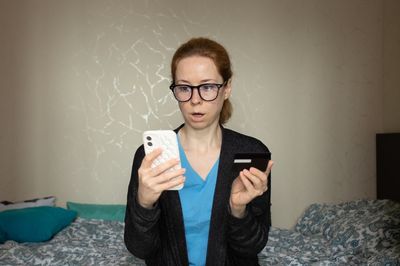 The “Love Bombing” Tactic Scammers Use to Gain Financial Control in a New Relationship