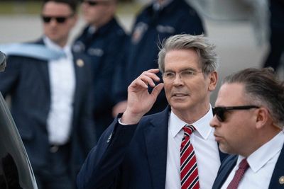 Scott Bessent's 'Constructive' Call Sets Up US–China Negotiations