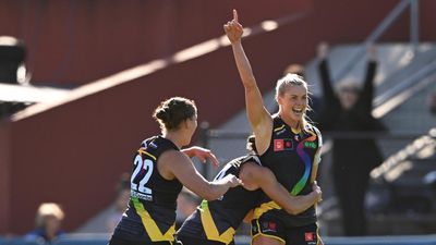 Skipper shines as Tigers hold off Magpies in AFLW