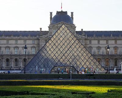 Louvre heist: hunt on for thieves after eight ‘priceless’ jewellery pieces stolen