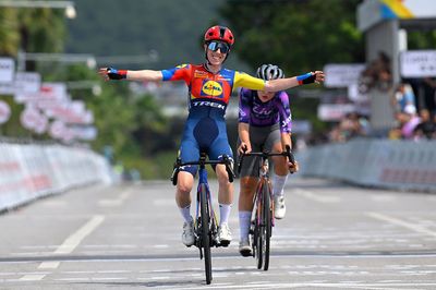 Anna Henderson wins Tour of Guangxi, claims final Women's WorldTour race of season in two-way sprint