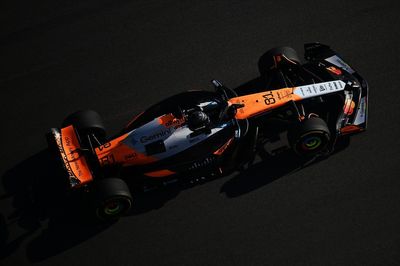 McLaren “a long way” from prioritising Oscar Piastri in F1’s title fight