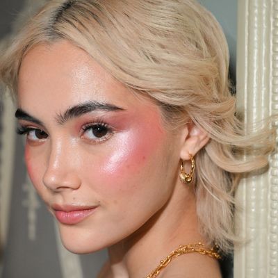Blush Stacking Explained: How to Layer Blush for a Natural, Sculpted Look