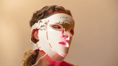 Watch out CurrentBody – this new LED face mask is worth a look
