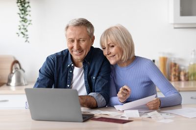Can You Take Social Security Early and Still Leave Money for Spouse?